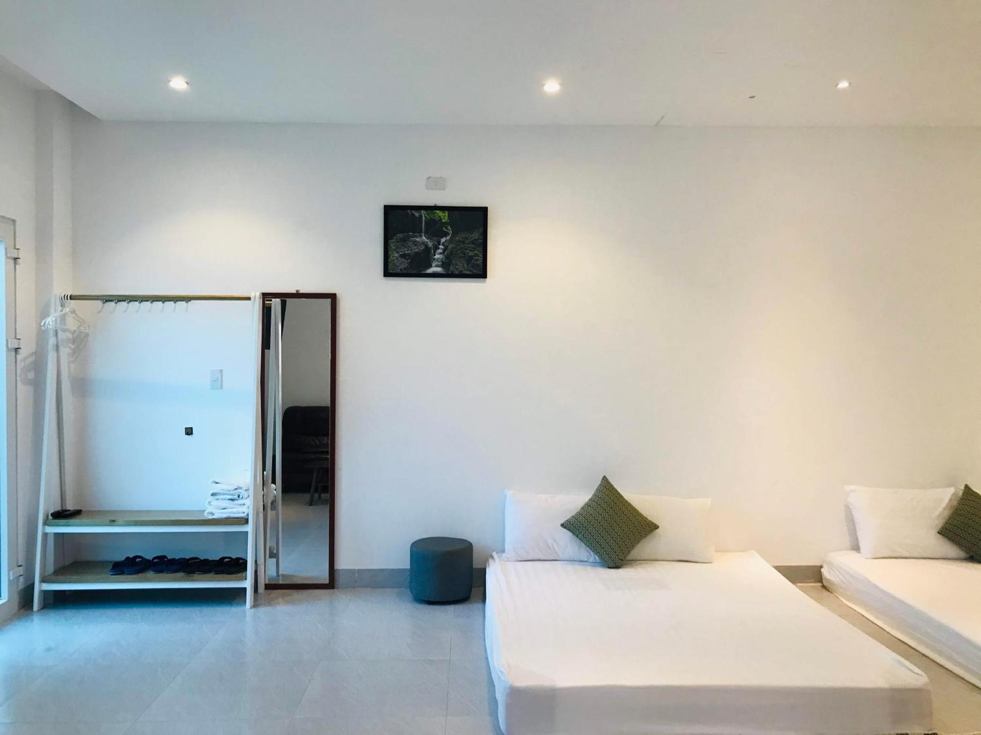 Local White House - Ecofriendly Homestay Дананг Экстерьер фото